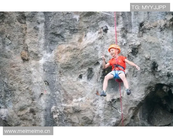 成都攀岩队的奋斗与荣耀：一段不屈不挠的攀岩之旅纪实