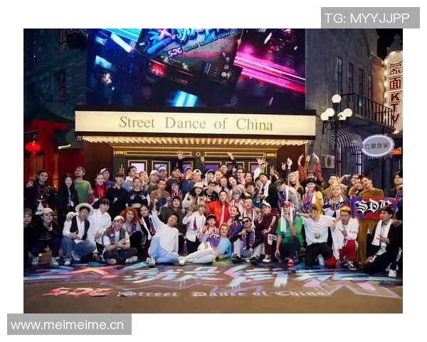 街舞之路:杭州街舞队成长历程的真实记录与感人故事 街舞之路:杭州街舞队成长历程的真实记录与感人故事